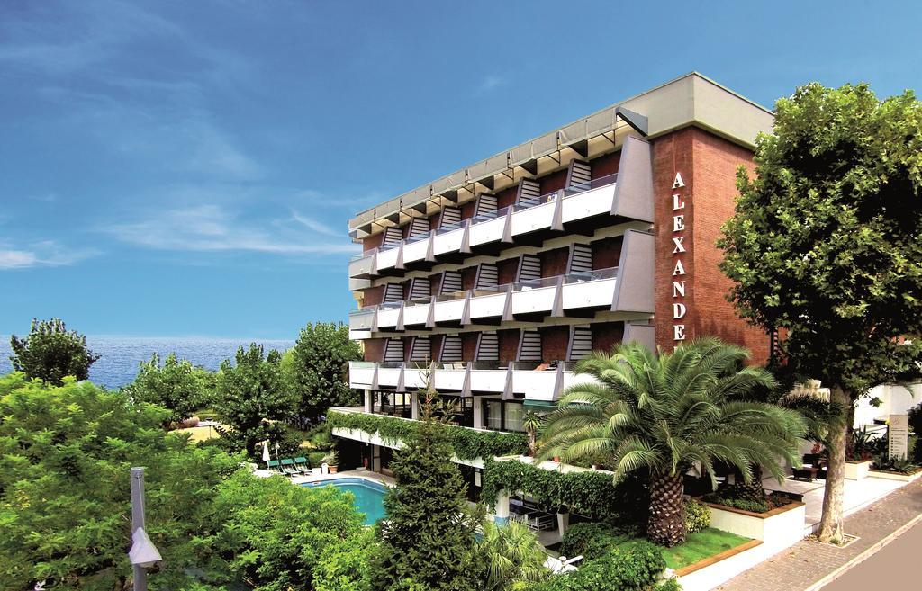 Hotel Alexander Gabicce Mare Exterior foto