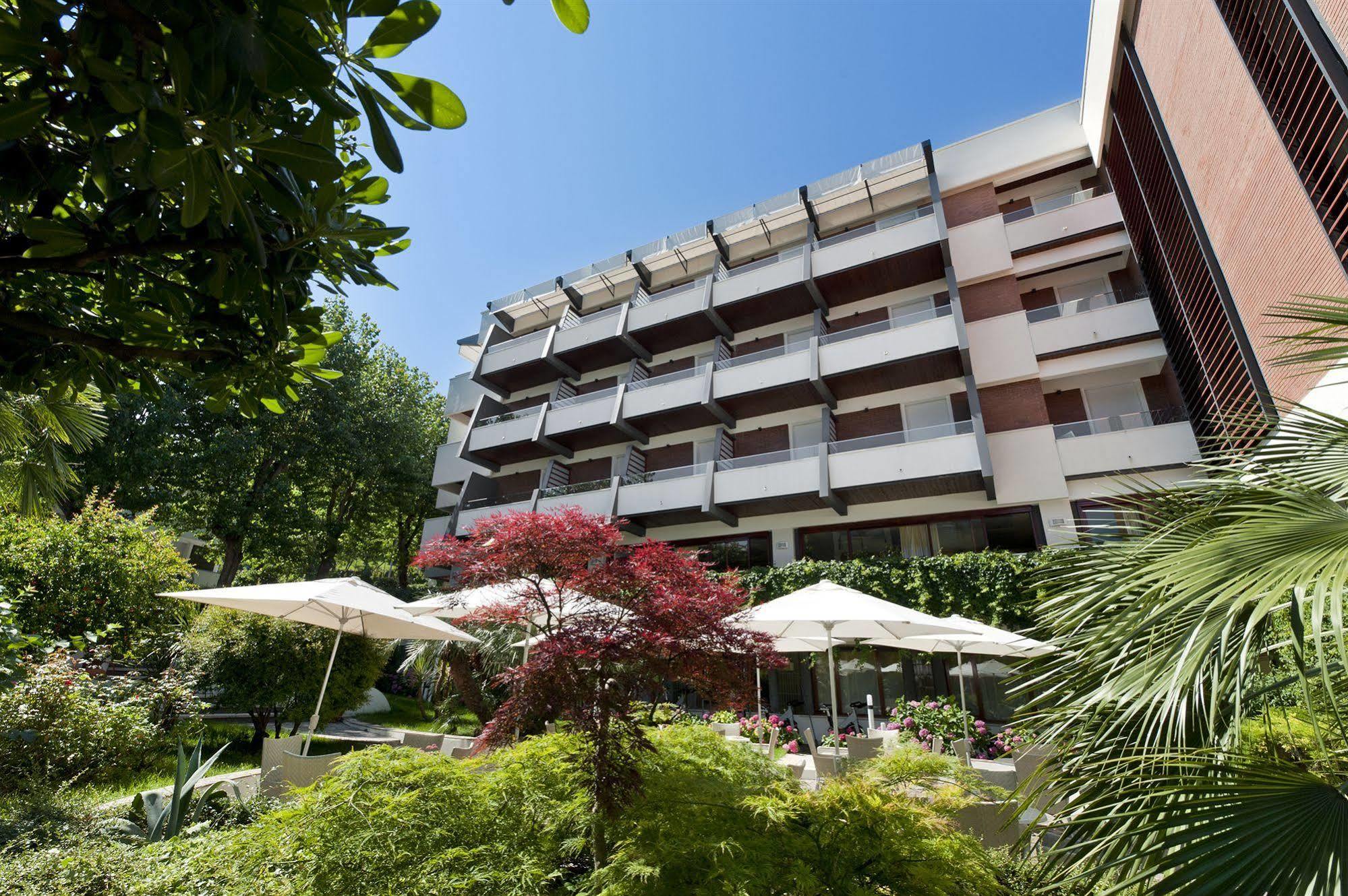 Hotel Alexander Gabicce Mare Exterior foto